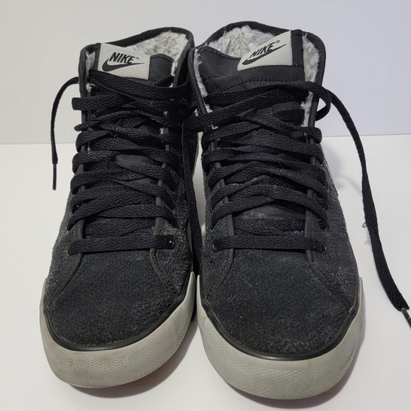 NIKE Women's 9 Primo Court Suede Mid Black Faux Fur LINED Sneakers 807163-001 - Picture 2 of 7